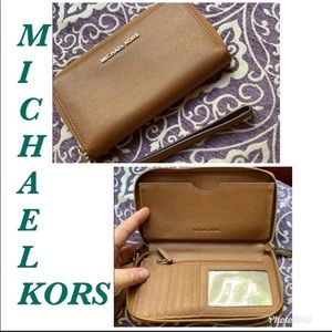 Michael Kors wristlet IPhone case